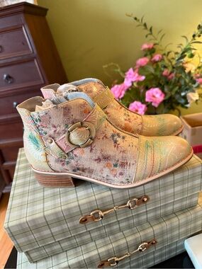 L’Artiste by Springstep Pastel Floral Leather Ankle Boots with Decorative Buckle